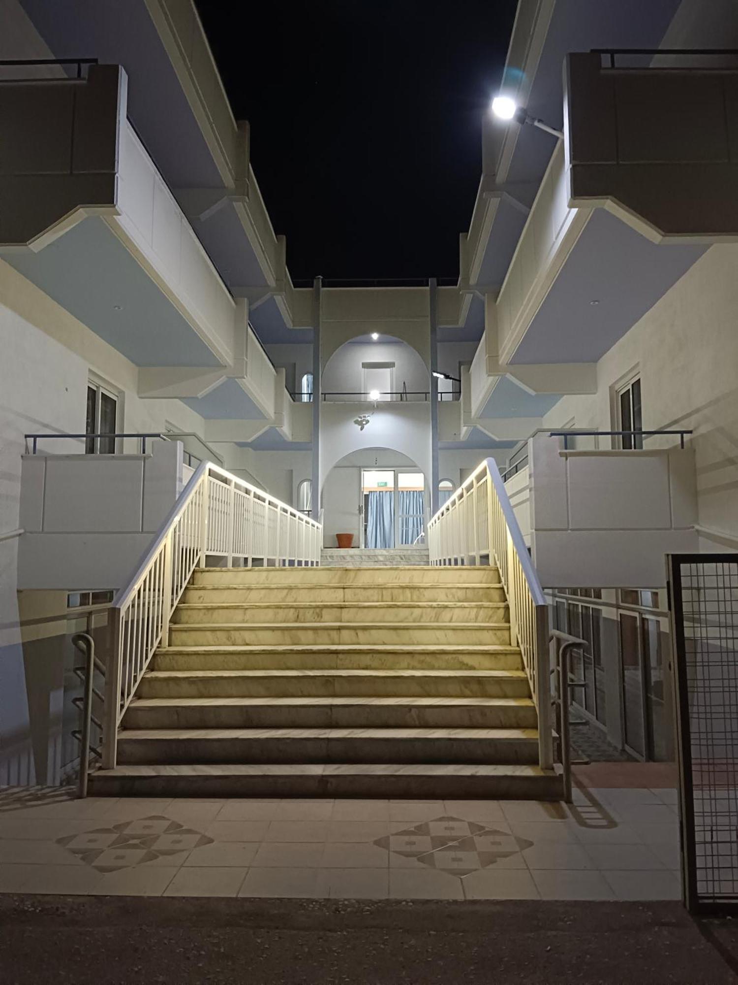 Pyrgos Lejlighedshotel 2*