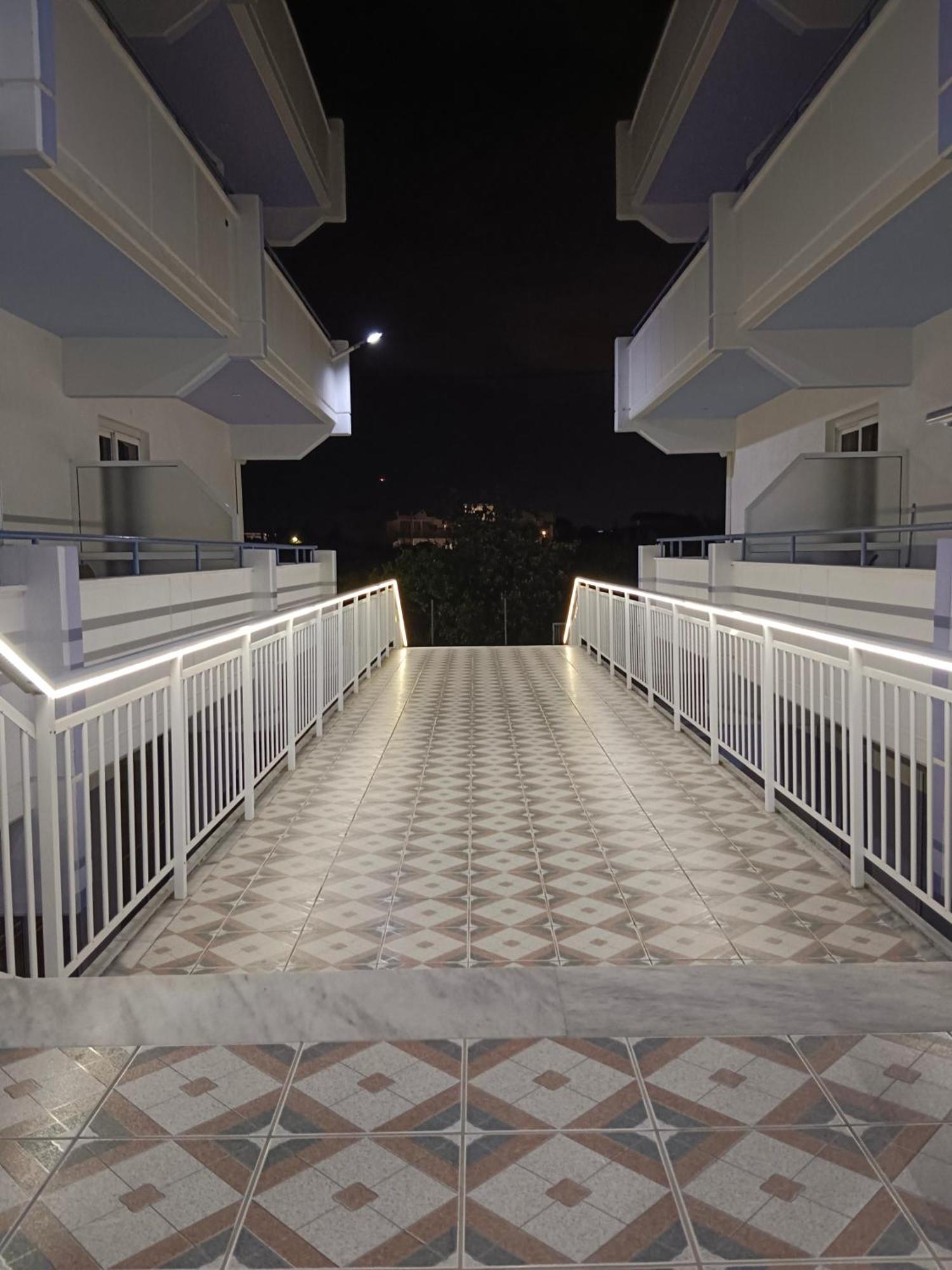 Pyrgos 2*