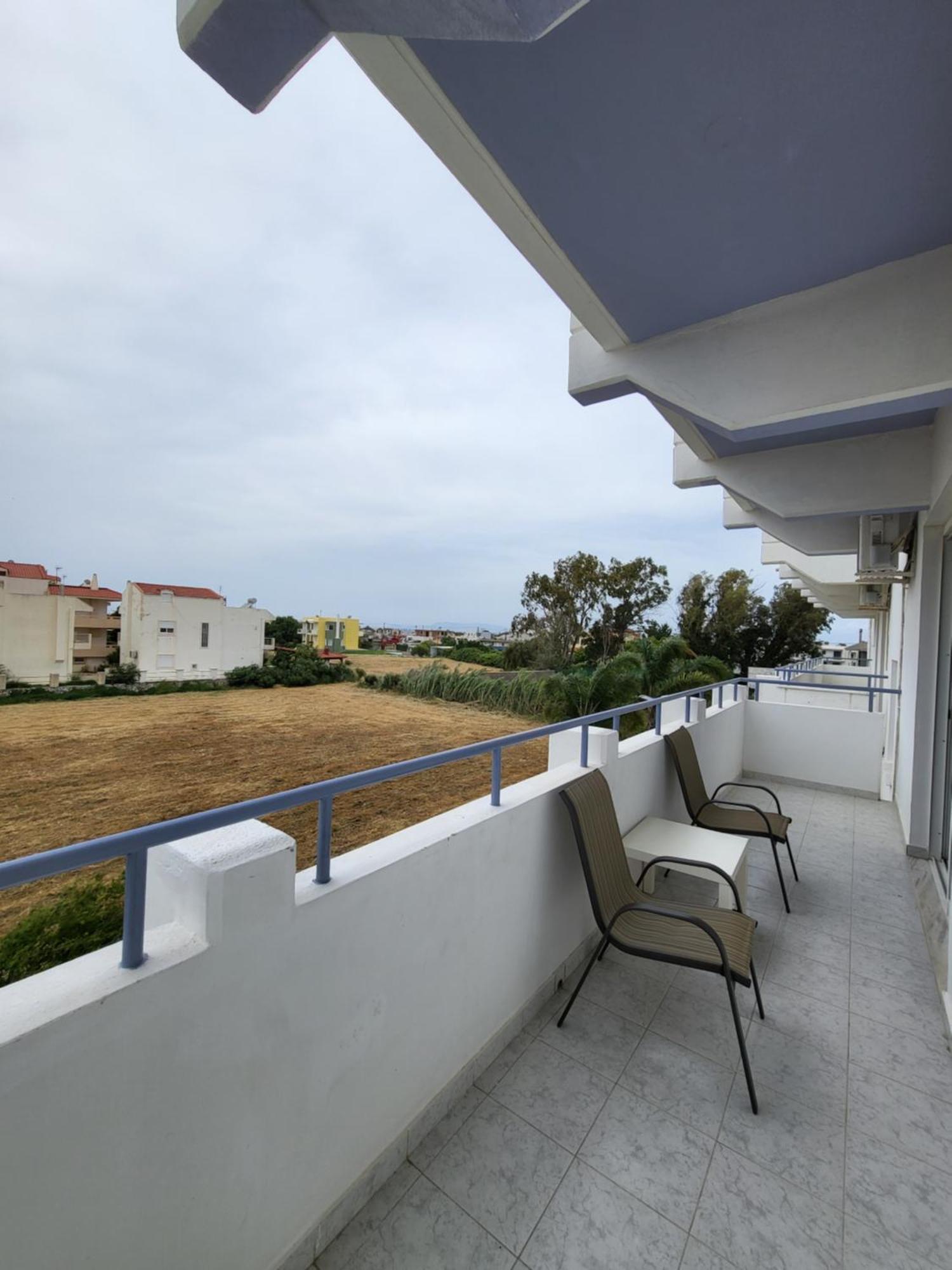 Pyrgos 2*