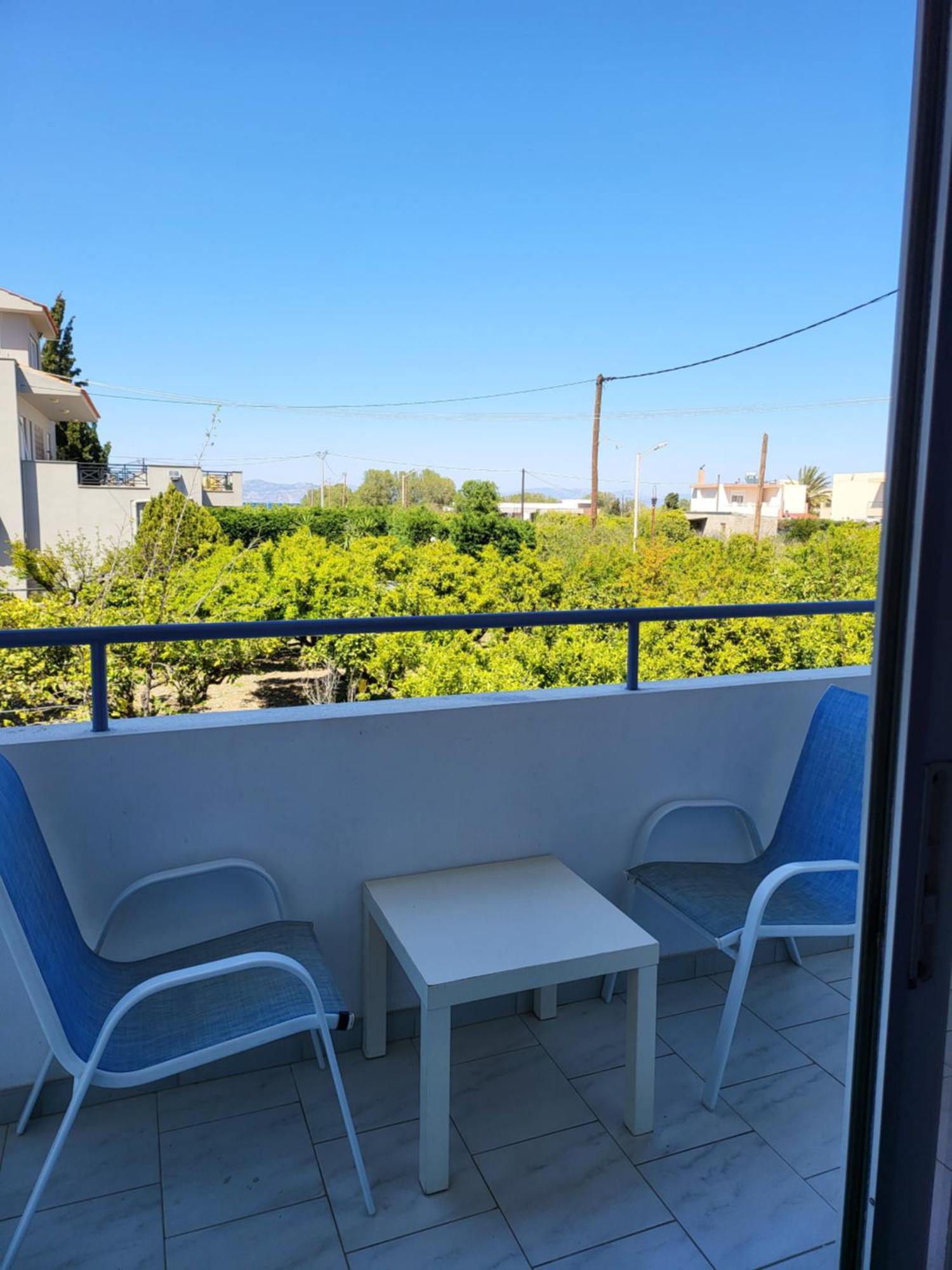 Aparthotel Pyrgos 2*