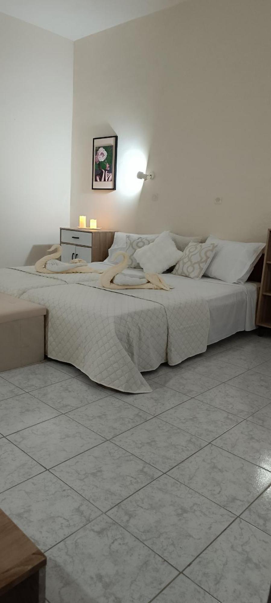 Pyrgos Aparthotel 2*